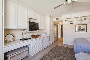 Oceanfront 3BR Condo: Gated, Breathtaking View