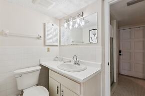 Oceanfront 3BR Condo: Gated, Breathtaking View