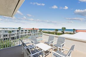Oceanfront 3BR Condo: Gated, Breathtaking View