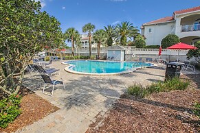 Chic Resort-style Condo, Beachfront & Pool View