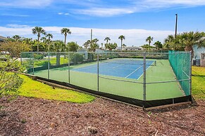 Oceanfront Luxury: 2BR Condo, St. Augustine