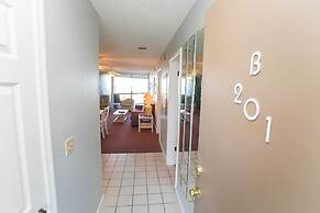 Oceanfront Luxury: 2BR Condo, St. Augustine