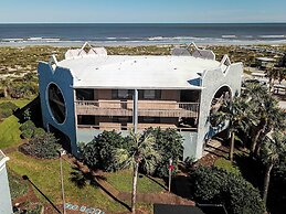 Oceanfront Luxury: 2BR Condo, St. Augustine