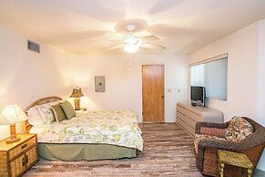 Unwind at St Augustine's Beachfront Oasis