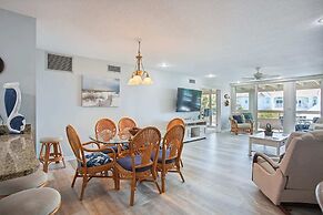 Luxe Oceanfront Retreat: St. Aug Hibiscus D202