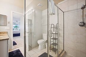 Luxe Oceanfront Retreat: St. Aug Hibiscus D202