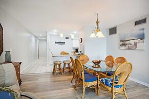 Luxe Oceanfront Retreat: St. Aug Hibiscus D202