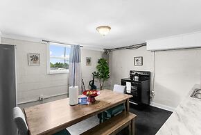 Dugan Ave Unit B