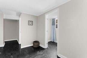 Dugan Ave Unit B