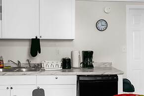 Dugan Ave Unit B