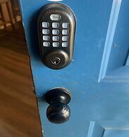 Cedar Ave Escape
