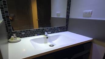 Boutique Bliss 1BR T1-506