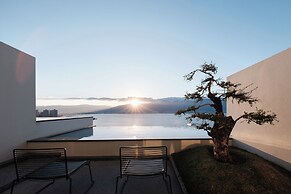 Dali Puyu VILLA Cliff Seaview Hotel