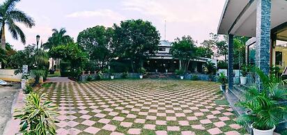 Onyx Hotel Corbett