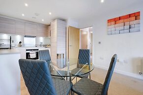 Alder House Serviced Apt. Maidenhead