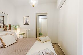 The Hidden Alley Apartment