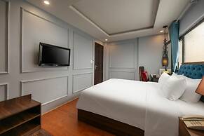 Elegance Premium Hotel