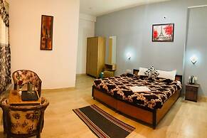 Snow Crest Residency Manali With View