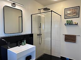 Seaside Retreat & Hotel