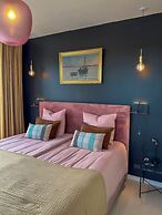 Seaside Retreat & Hotel