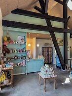 Seaside Retreat & Hotel