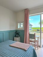 Seaside Retreat & Hotel