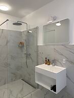 Seaside Retreat & Hotel