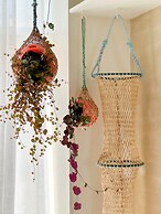 Seaside Retreat & Hotel