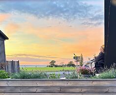 Seaside Retreat & Hotel