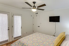 5 Mi to Colorado River: Yuma Gem w/ Pool Access!