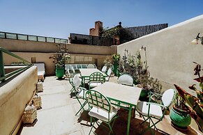 Riad dar ayur