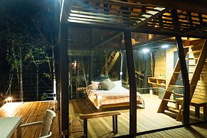 Silvery Bungalows en el Bosque