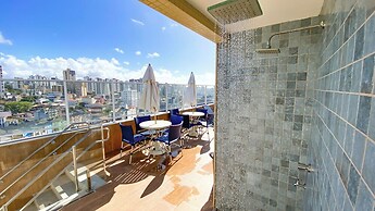 Flat Beira-mar com Varanda Piscina e Academia