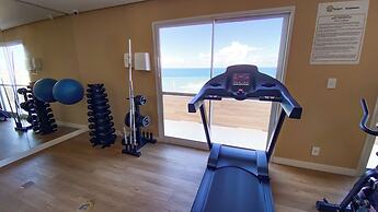 Flat Beira-mar com Varanda Piscina e Academia