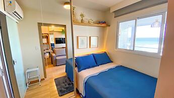 Flat Beira-mar com Varanda Piscina e Academia