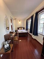 Sansa By The Woods - Manor Mussoorie