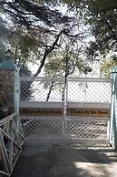 Sansa By The Woods - Manor Mussoorie