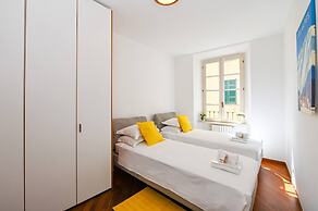 One & Only Lake View Apartment in Central Como