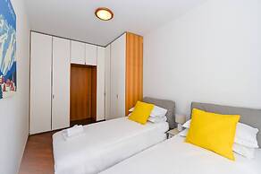 One & Only Lake View Apartment in Central Como