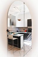 One & Only Lake View Apartment in Central Como