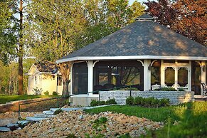 Riverside Inn Bed and Breakfast