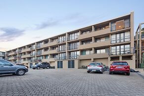 Spectacular Views South Perth1br