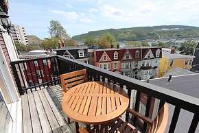HarbourGate Condos & Studios