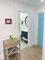 HarbourGate Condos & Studios