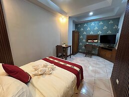 Rossa Hotel