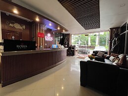 Rossa Hotel