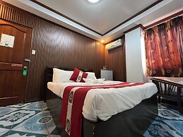 Rossa Hotel