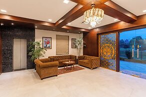 The Colonial Hotel Lake View Rooms