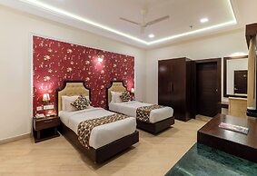 The Colonial Hotel Lake View Rooms