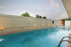 The Colonial Hotel Lake View Rooms